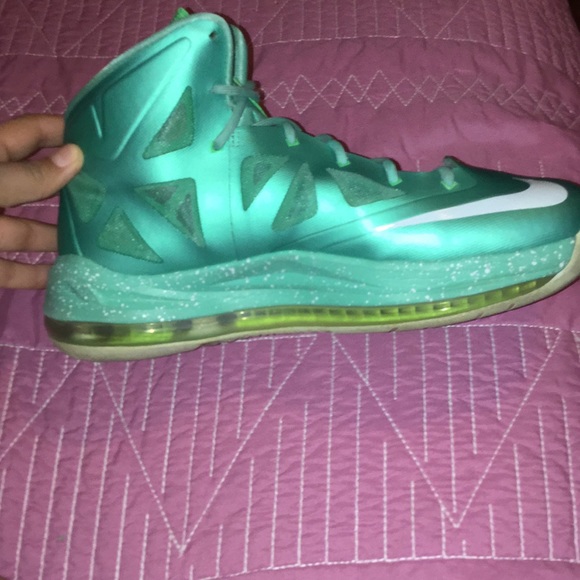 Nike Kyrie Irving basketball shoes - Picture 4 of 6